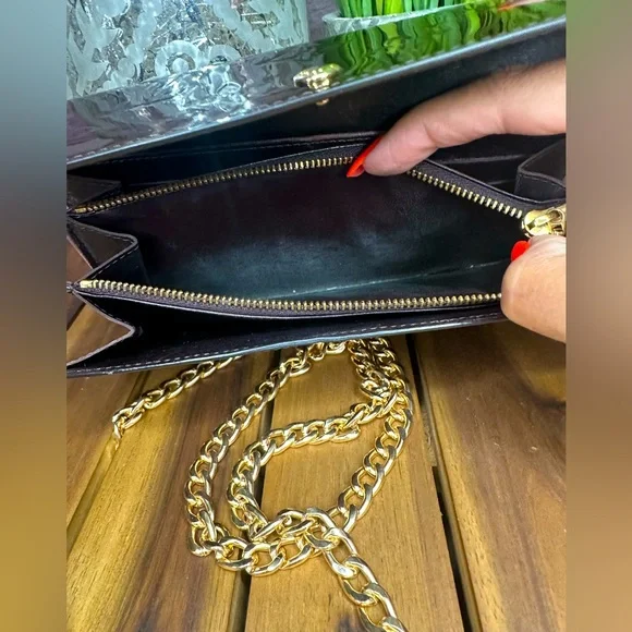 LOUIS VUITTON VERNIS BURGUNDY WALLET ON CHAIN/CROSSBODY - Picture 13 of 15
